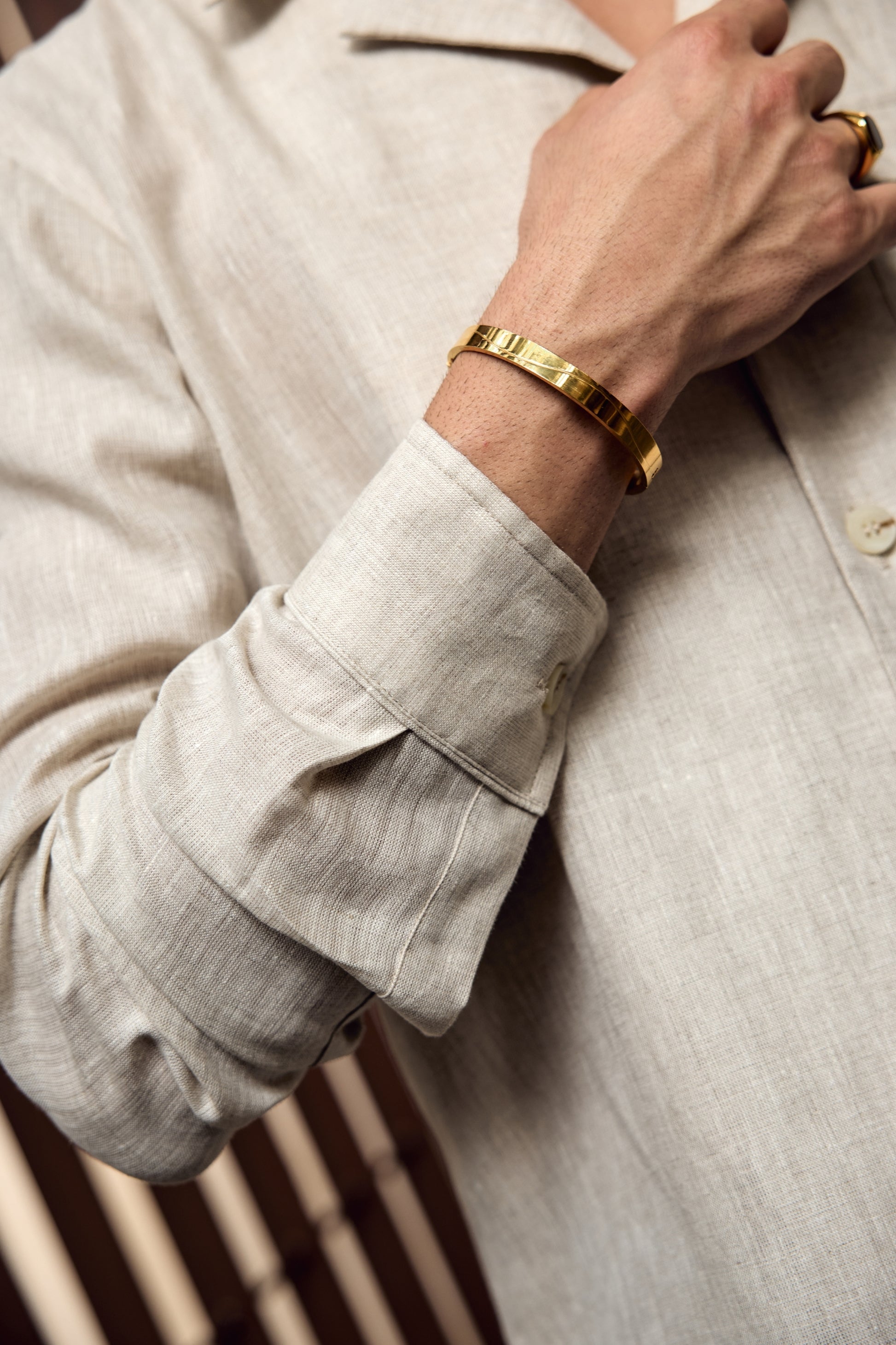 The Renan Linen Shirt in Oatmeal
